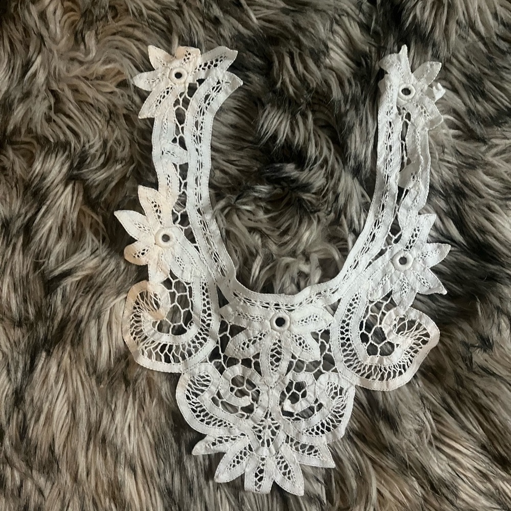 Collars - Picture 5 of 5
